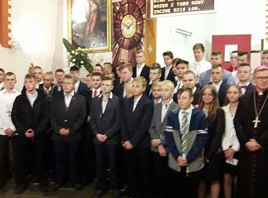 Uroczystość udzielenia Sakramentu Bierzmowania młodzieży Parafii Garczegorze 2.10.2019r.